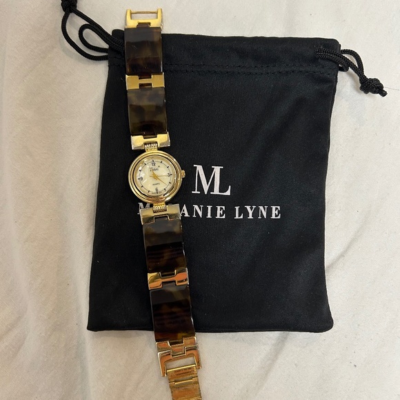 Melanie Lyne Women’s Circle Face Watch – Dark Multicolor Tile-Style Band - Picture 1 of 2